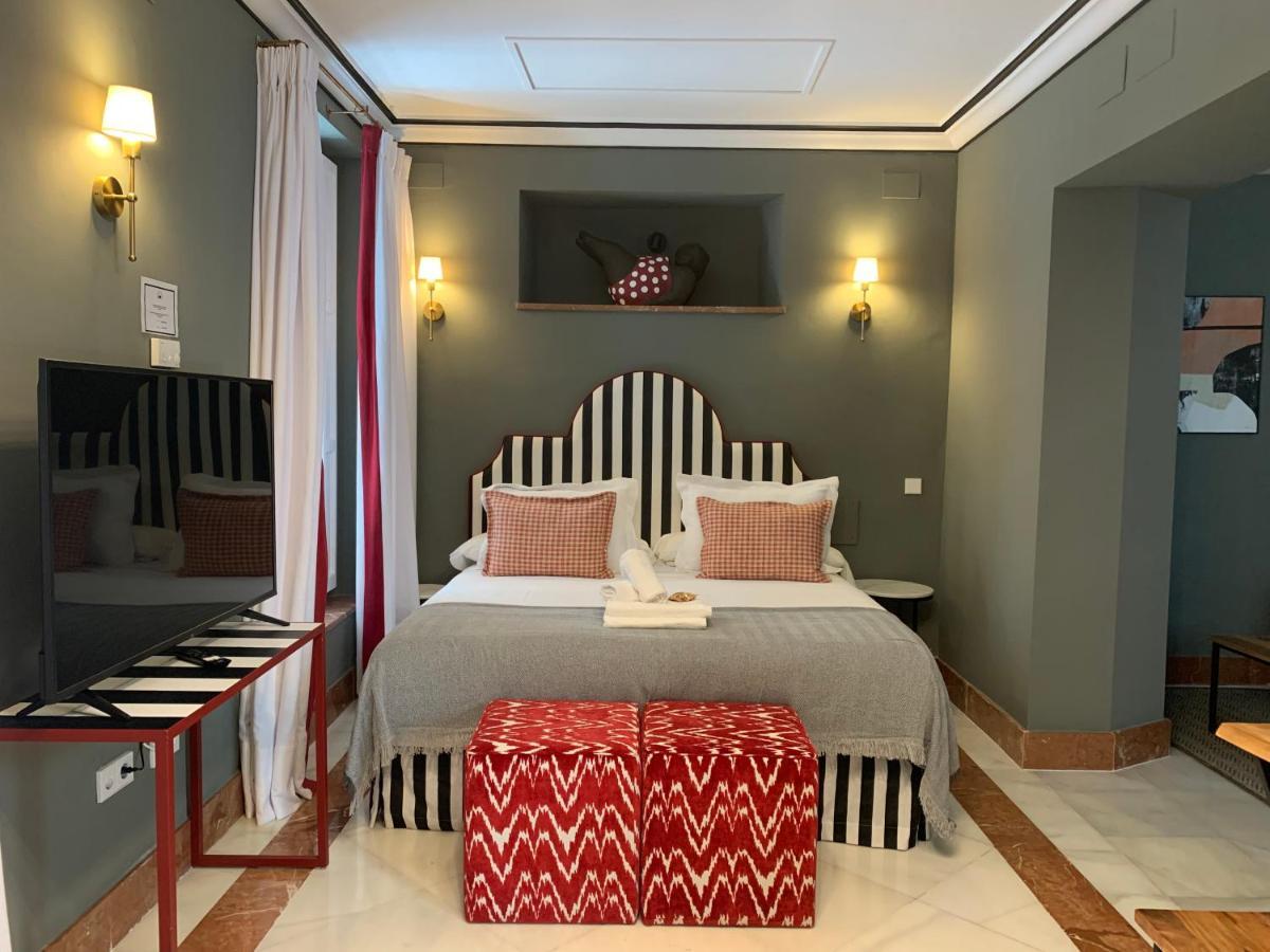 Puerta De Armas Apartments Séville Extérieur photo